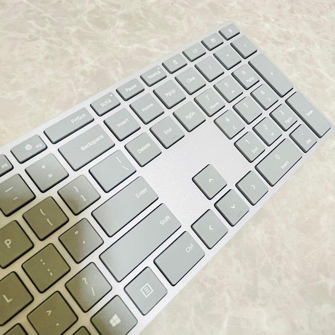 未使用　純正　Microsoft surface ワイヤレスキーボード　1742
