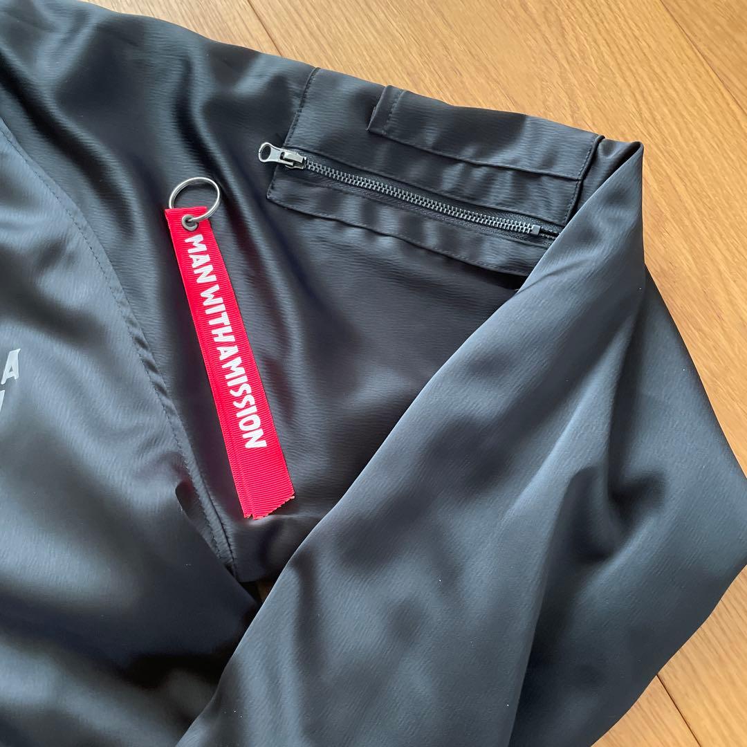 MAN WITH A MISSION リバーシブルスカジャン