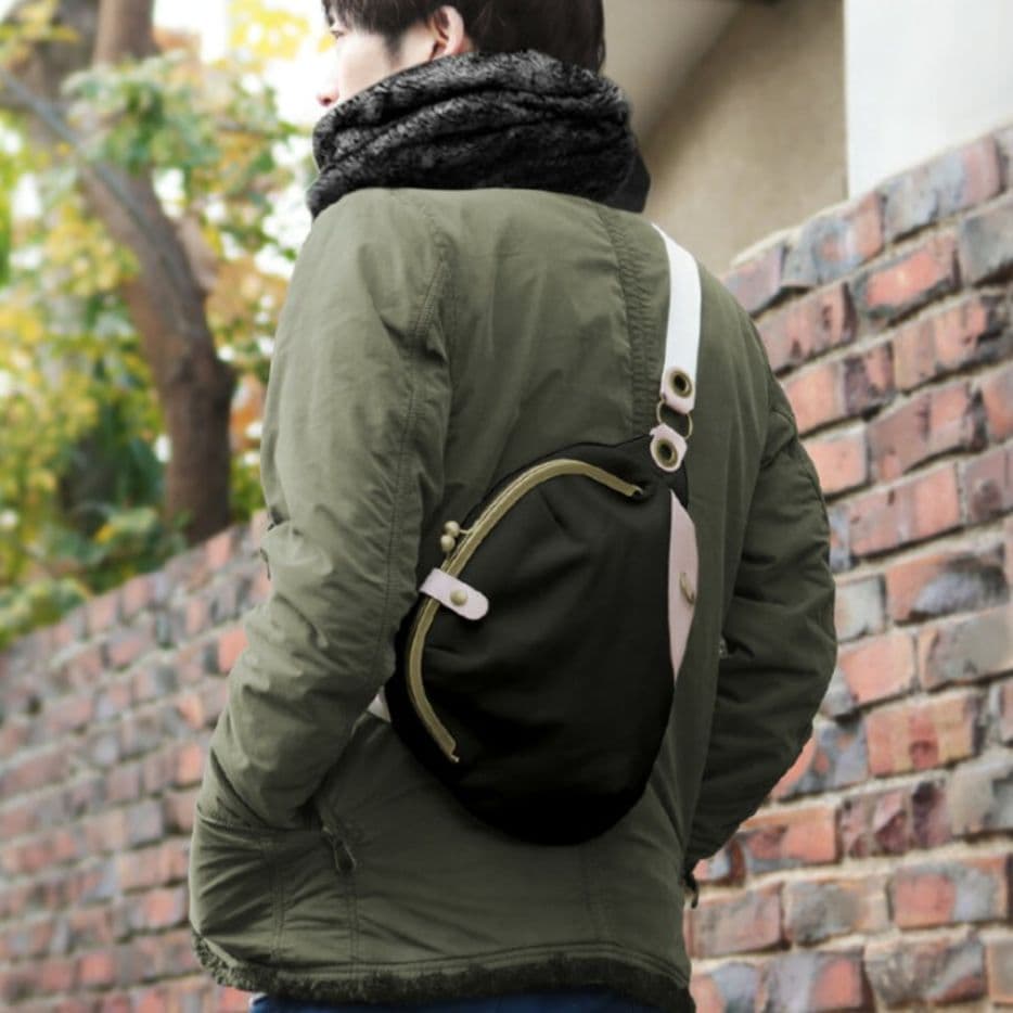 あやの小路　がま口まめボディバッグ