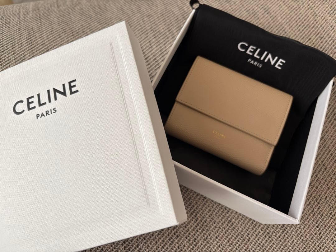 CELINE ベージュ 三つ折り財布　スモールトリフォールドウォレット