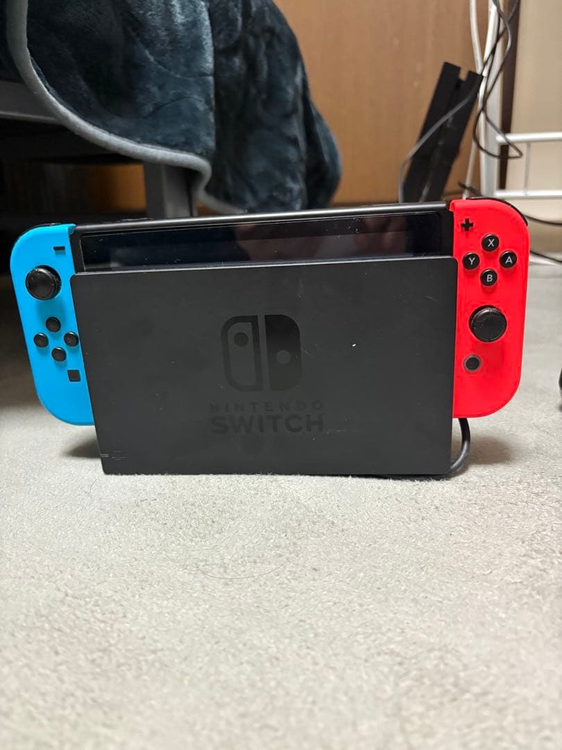 し*う様 Nintendo Switch 本体 青/赤、動作確認済み、初期化済み