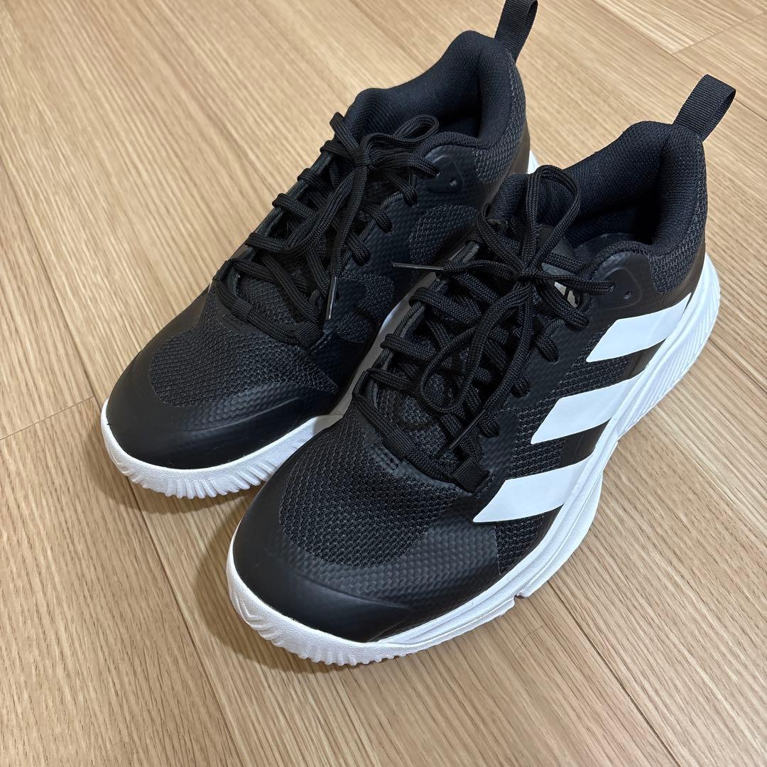 adidas バレボールシューズ