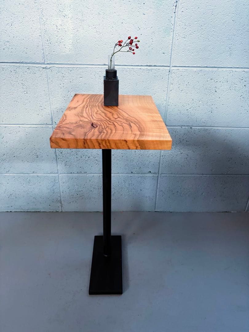 桜材サイドテーブル　コーヒーテーブル　ナイトテーブル　観葉植物置き台