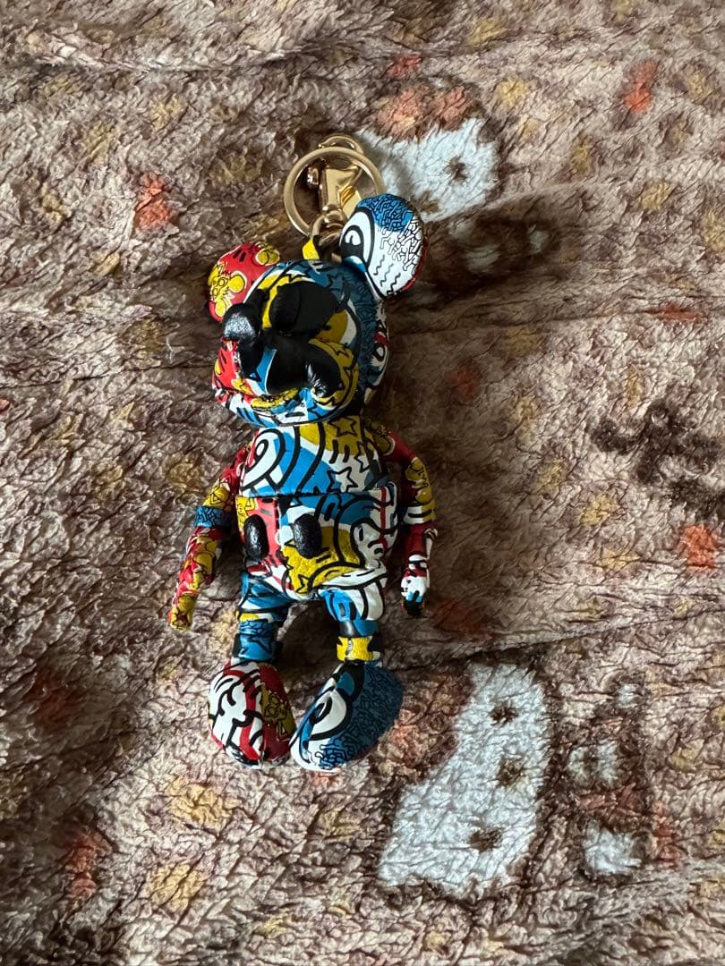 COACH ミッキーマウスキーホルダー カラフルデザイン