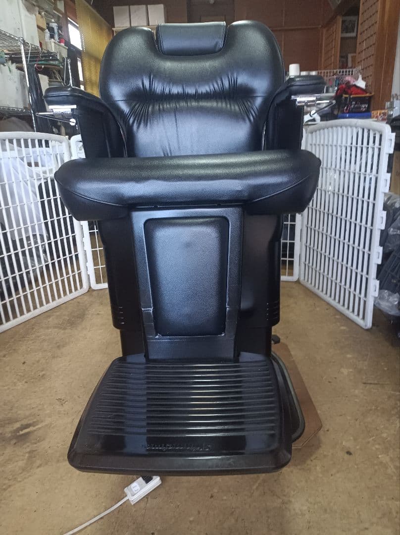 理容機器　新明和理容椅子　BC-１４００