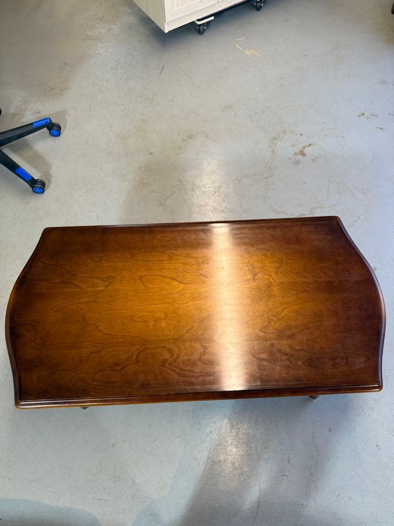 飛騨産業　テーブル（キツツキマーク）