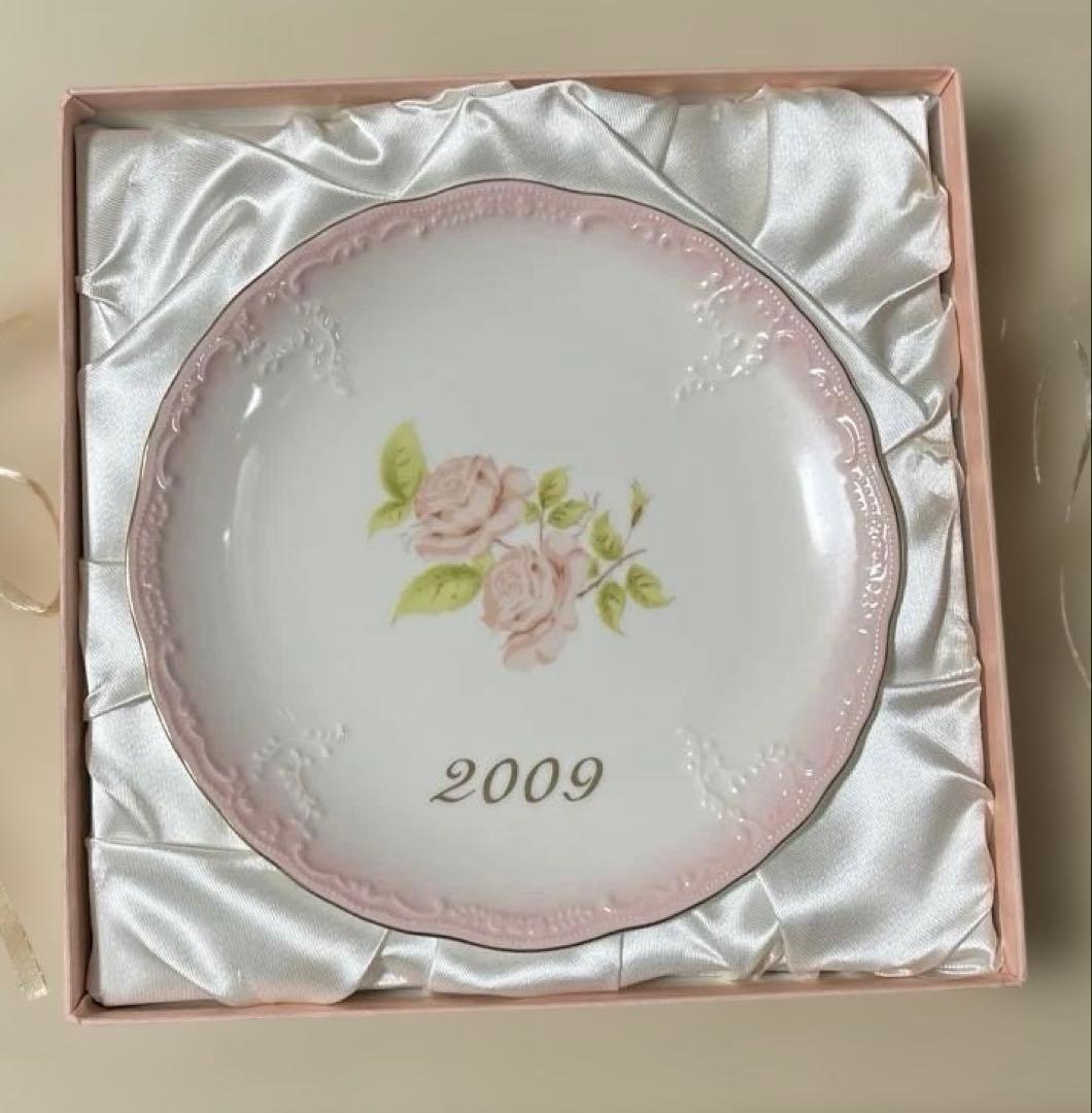 イマン　ダイアナローズ　イヤープレート　2009 箱付き