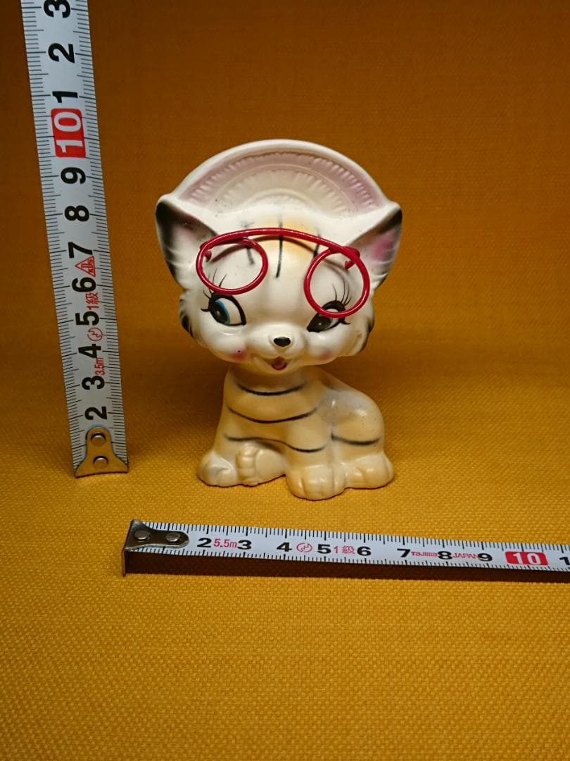 ネコ　猫　白猫　陶器　オブジェ　置物　インテリア　工芸品　美術品　A3326