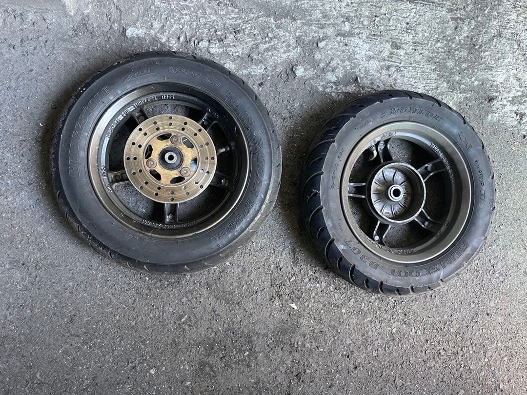 リモコンジョグzr sa16j 純正ホイール前後セット