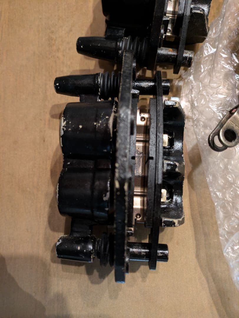 ゼファー400ブレーキキャリパー前後　リアマスターシリンダーセット