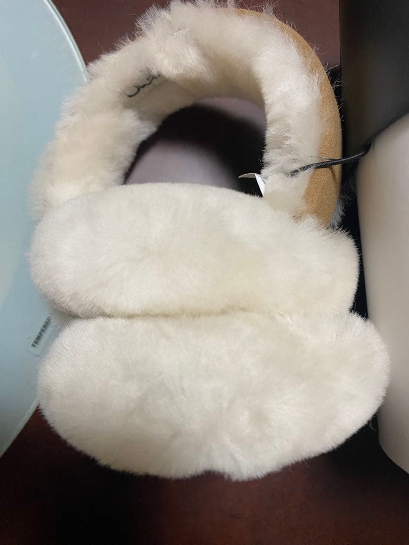 UGG 新品タグ付　イヤーマフ チェスナット