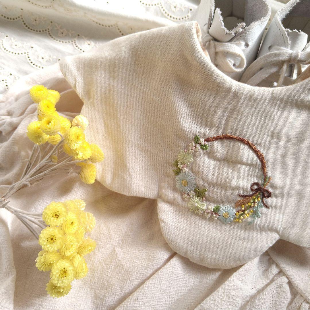 ❁オーダー承ります❁　ハーフリース刺繍　スタイ