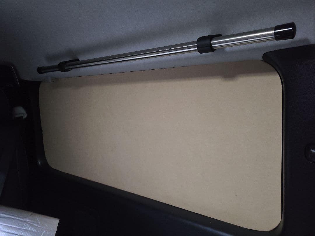 200系ハイエースリアガラス窓埋めインテリアパネル運転席側、助手席側２枚セット