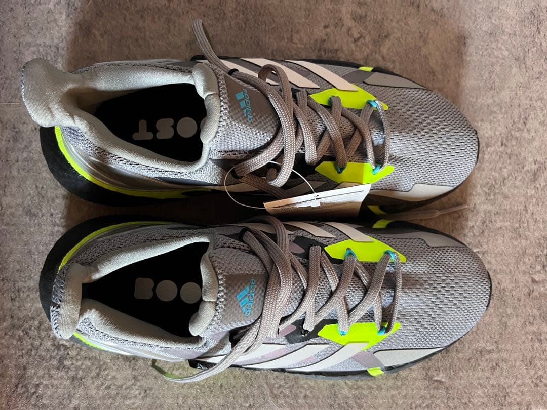 なおブー　adidas アディダス スニーカー