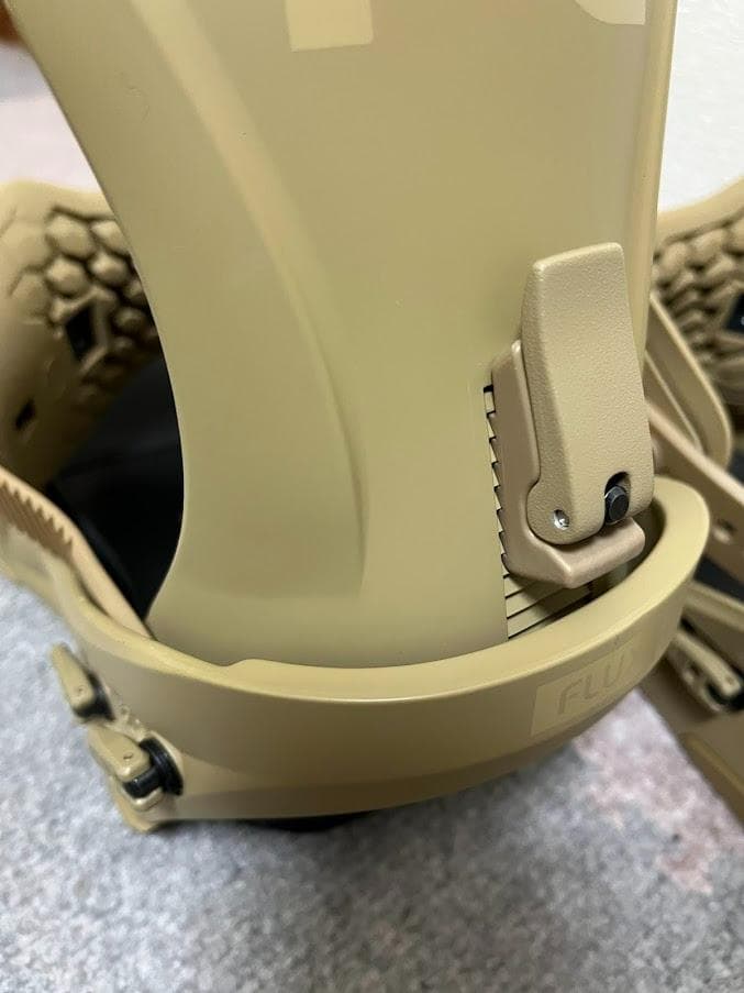 FLUX CV Mサイズ 24-25モデル 極美品