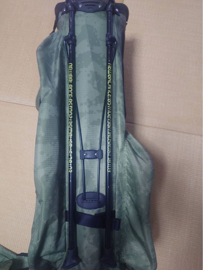 New Balance 迷彩柄 スタンドキャディバッグ