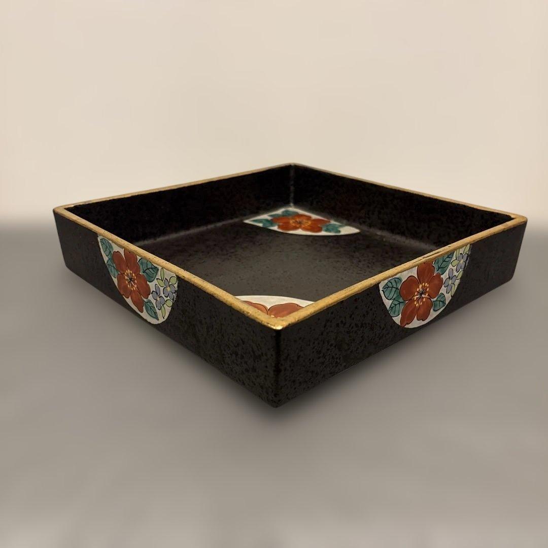 舞陶館　錦花紋　盛鉢