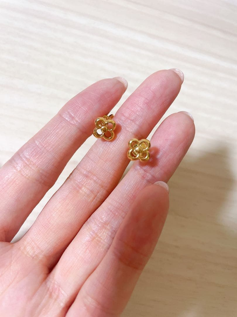 ルイヴィトン フラワーピアス