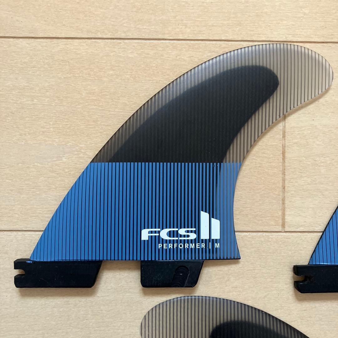 イ*ー様 美品 FCS2フィン パフォーマー PERFORMER M トライ