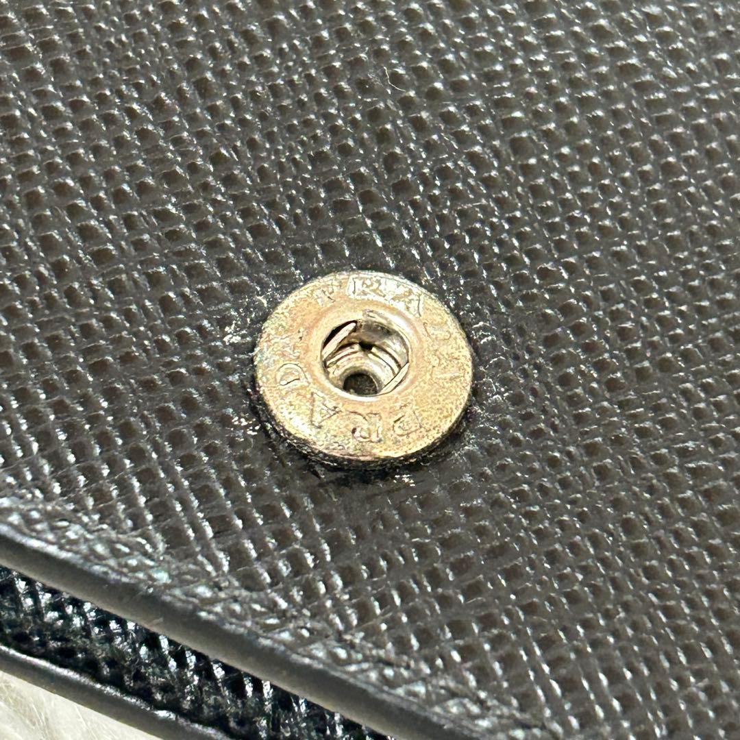 美品✨PRADA プラダ　マネークリップ サフィアーノ　メタルロゴ