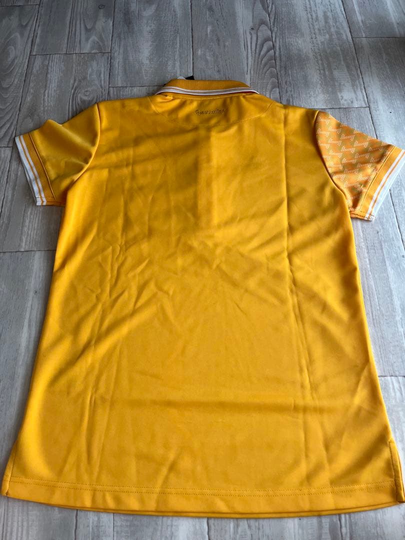 レザレクション　新品未使用タグ付き　レディースLサイズトップス　イエロー