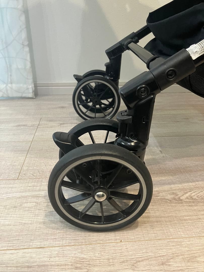 美品コンビ ベビーカーメチャカルオート4キャスSimplightエッグショック⭐︎