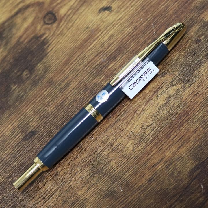 【PILOT】万年筆　キャップレス　F字　18K
