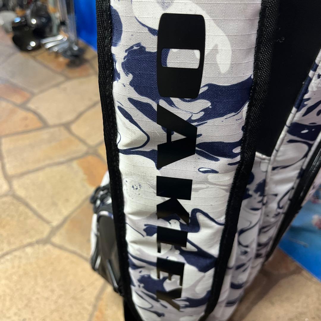 寶BT-1052 OAKLEY オークリー 白黒 キャディバッグ