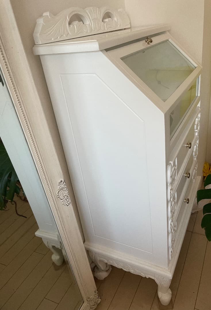 【美品で超可愛い♡】ヨーロピアン猫足の白いおしゃれキャビネット収納棚
