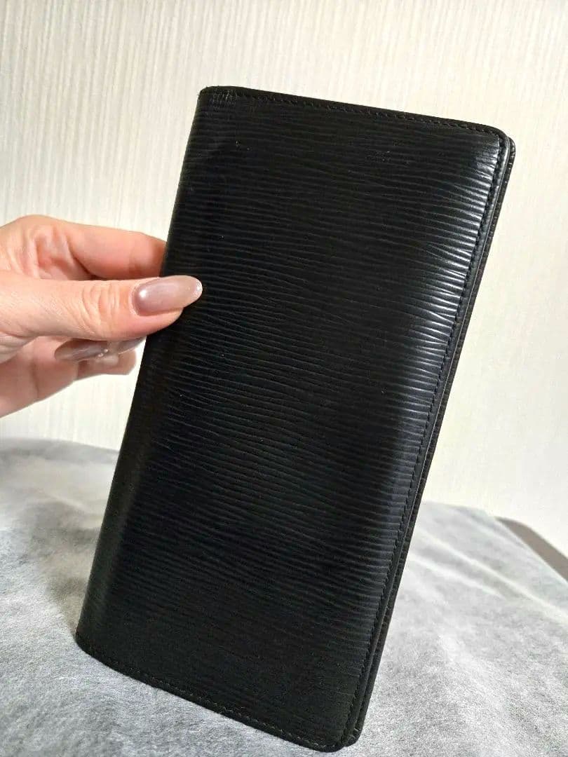 LOUIS VUITTON ルイヴィトン エピ 二つ折り 長財布