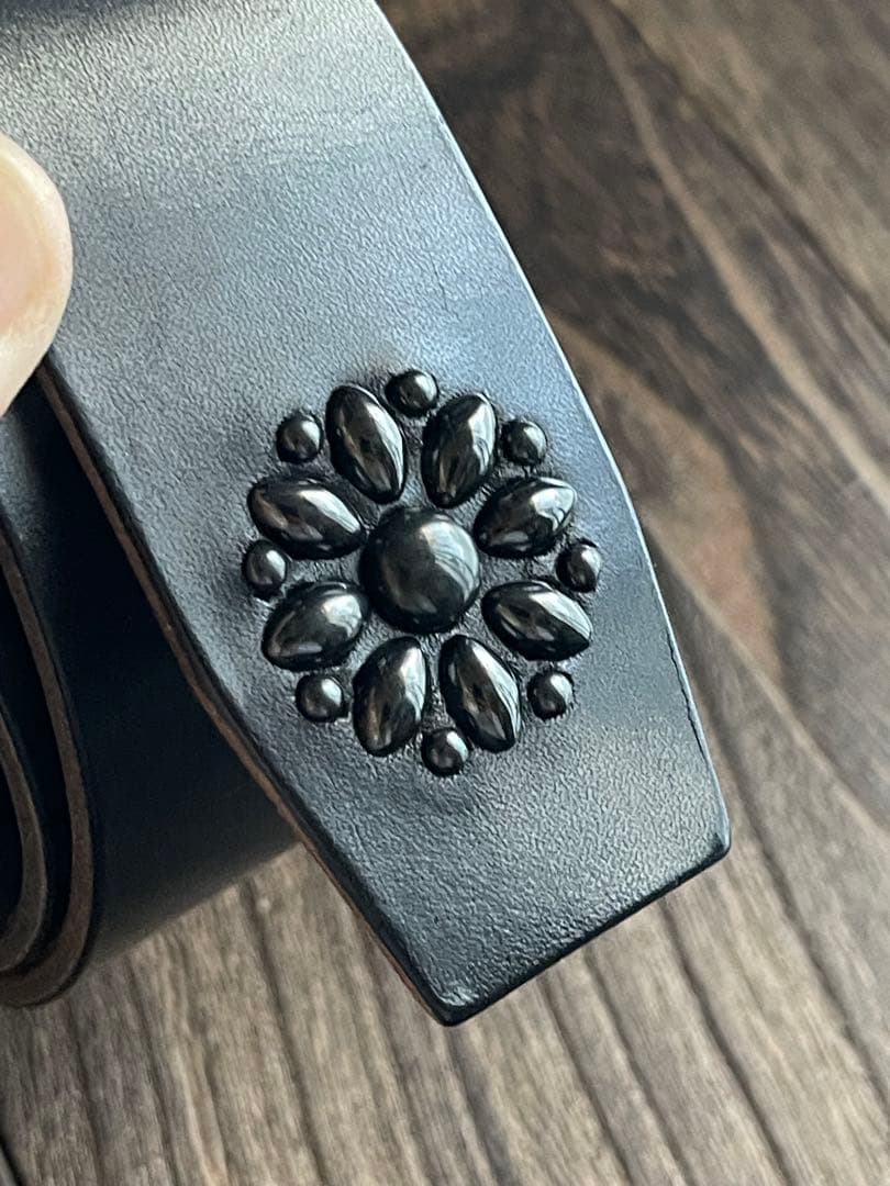 アウトレット品スタッズギャリソンベルト　サドルレザー真鍮4cmHTC CALEE