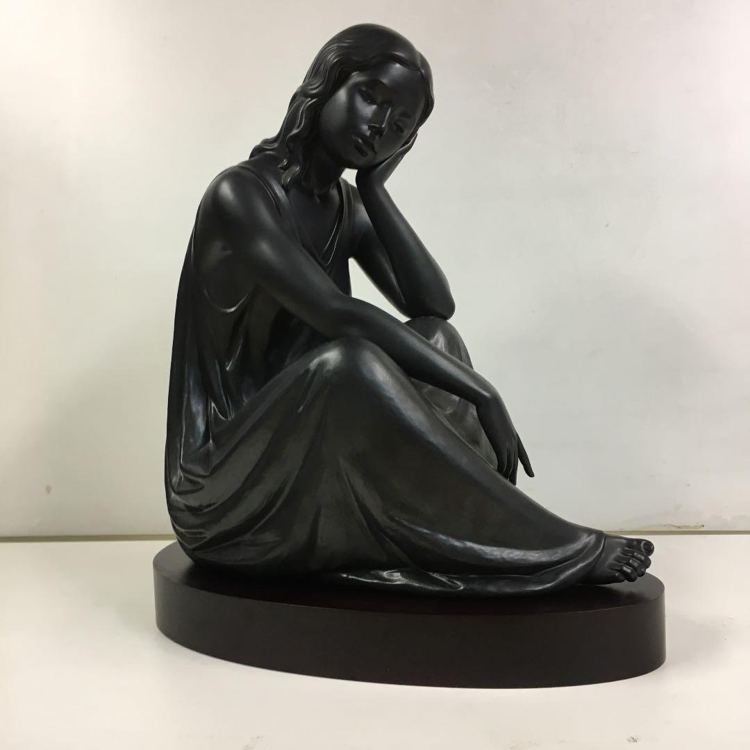 リヤドロLLADRO 女性像