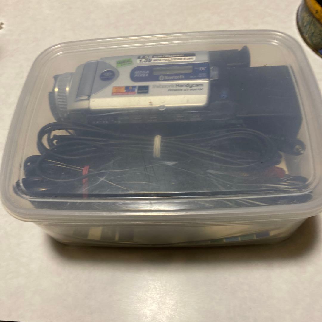 SONY miniDV HANDYCAM DCR-TRV50 ①