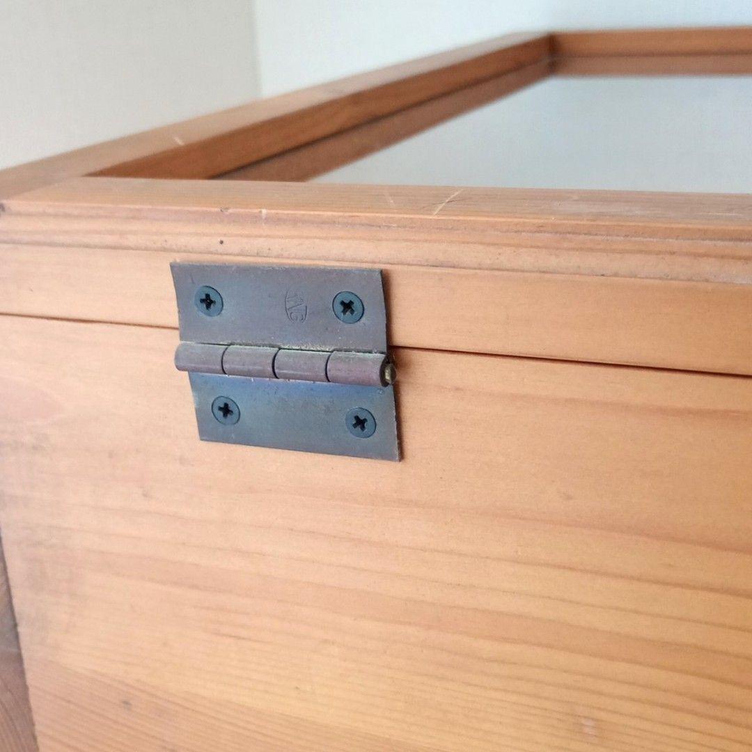 木製アンティークコレクションケース　天板ガラス　白ツマミ　引き出し　大きめサイズ