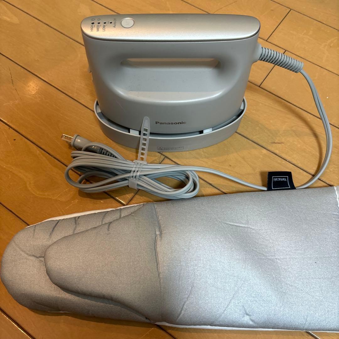 ⭐︎おまけつき⭐︎パナソニック　衣類スチーマー　FS790