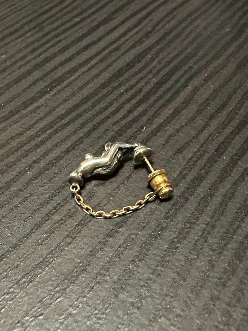 フロワティエドール　ピアス片耳