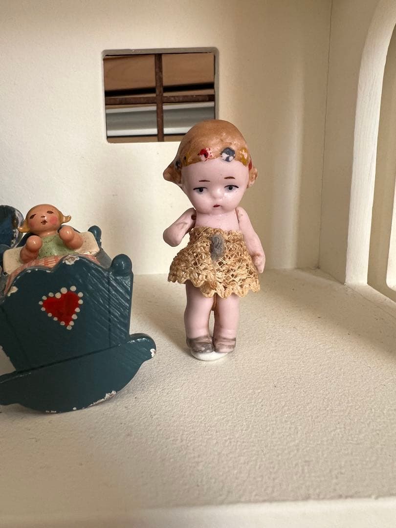 【アンティーク】ドイツ製 Hertwig ビスクドール 女の子 5.5cm