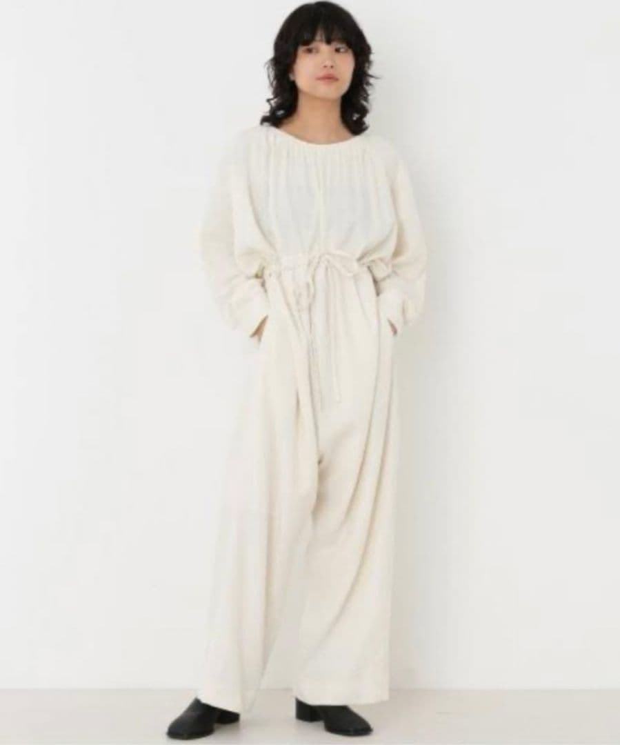 美品　kanoco着用 オールインワン　シルク麻