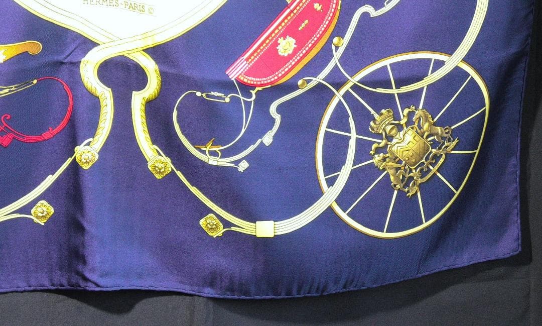 HERMES エルメス　大判スカーフ　カレ90　 D214