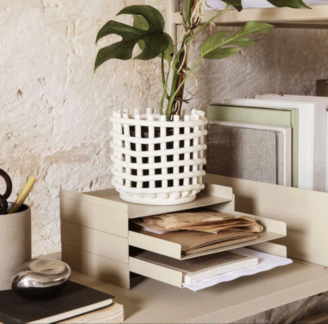 新品未使用　ferm LIVING セラミック/陶器バスケットS