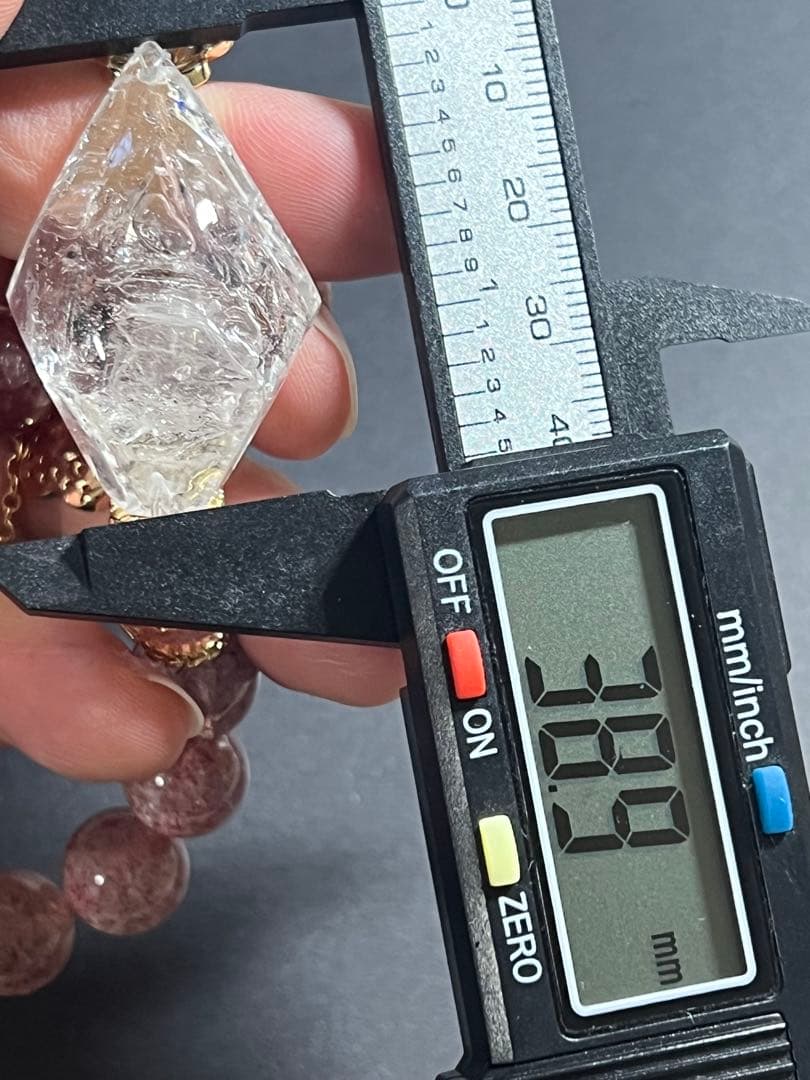 水入水晶ストロベリークォーツのブレスレット