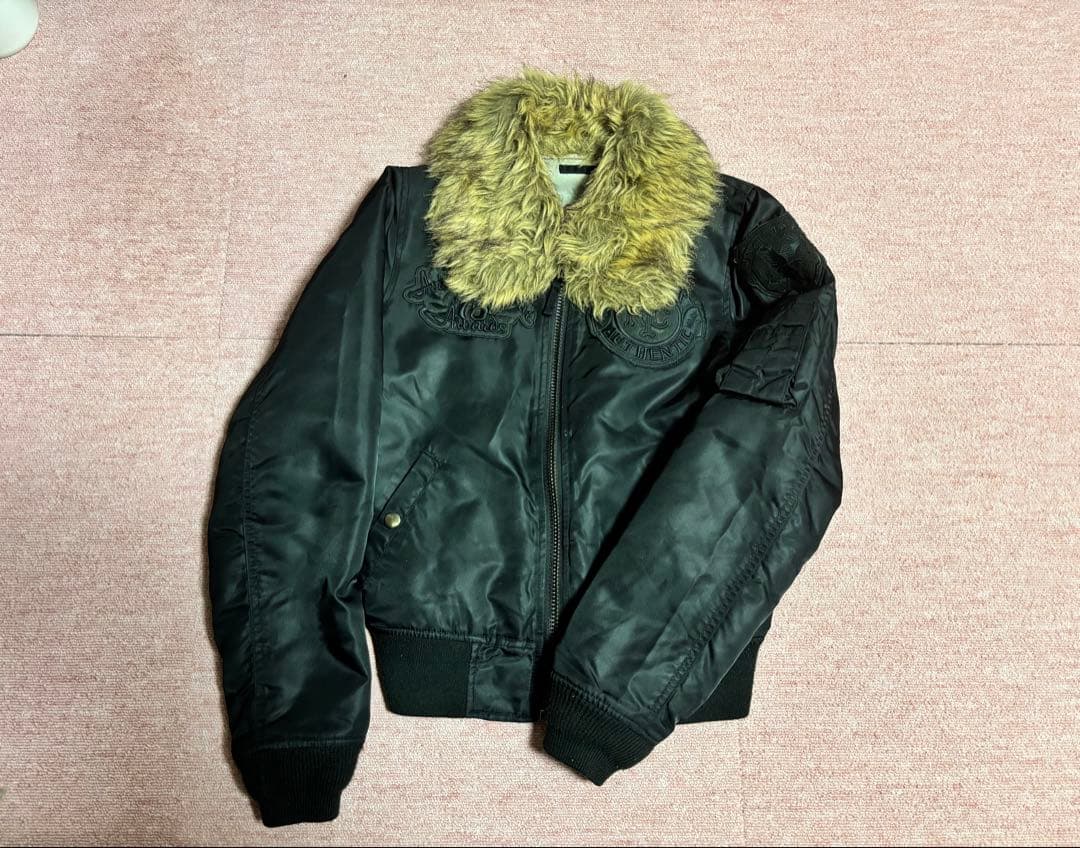 AVIREX ブラック ミリタリージャケット ファー付き