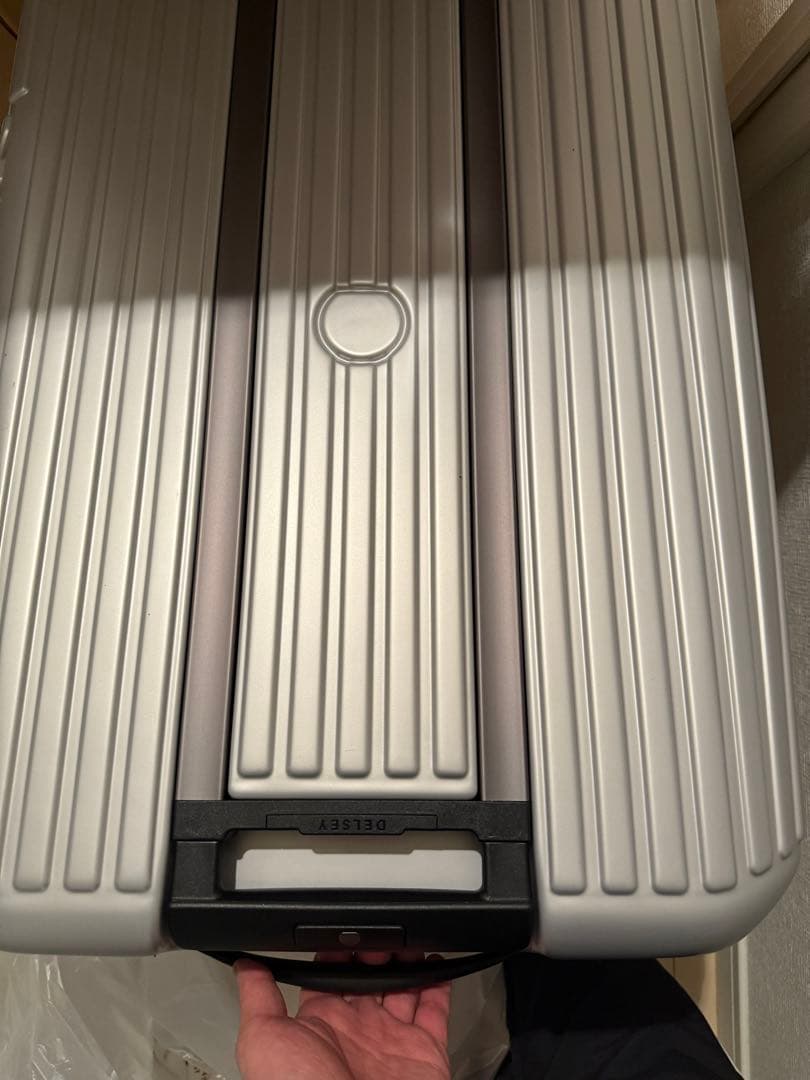 【新品未使用】　DELSEY　デルセー　スーツケース　77L シルバー