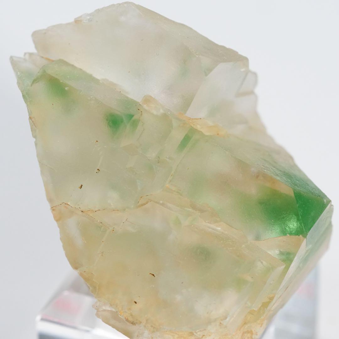 【結晶の状態は珍しい】フローライト ペーニャ産 44×40×37mm