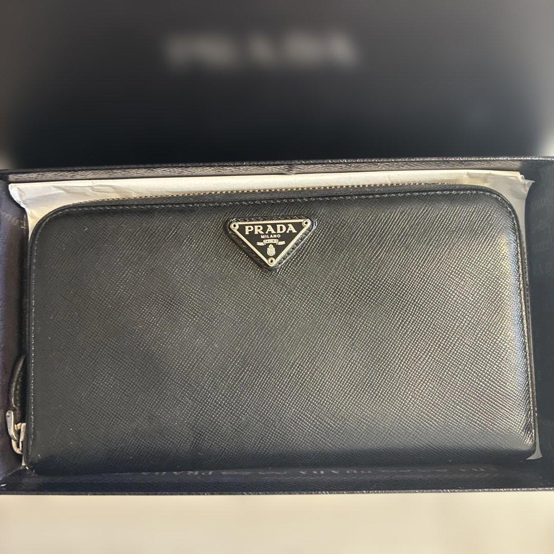 PRADA ブラックレザー 長財布 箱付き　プラダ　財布