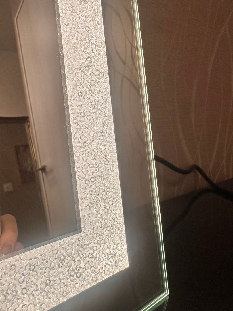 新品LED3色調光　照明付き壁掛け　鏡 大きめ　80cm