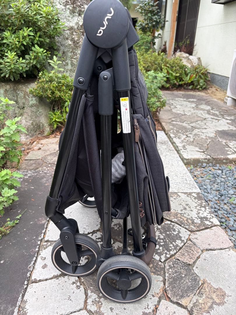 nunaベビーカー IXXA