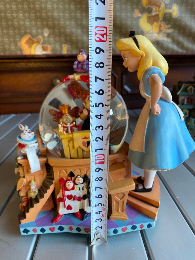 ふしぎの国のアリス　スノードーム　スノーグローブ　オルゴール　フィギュア