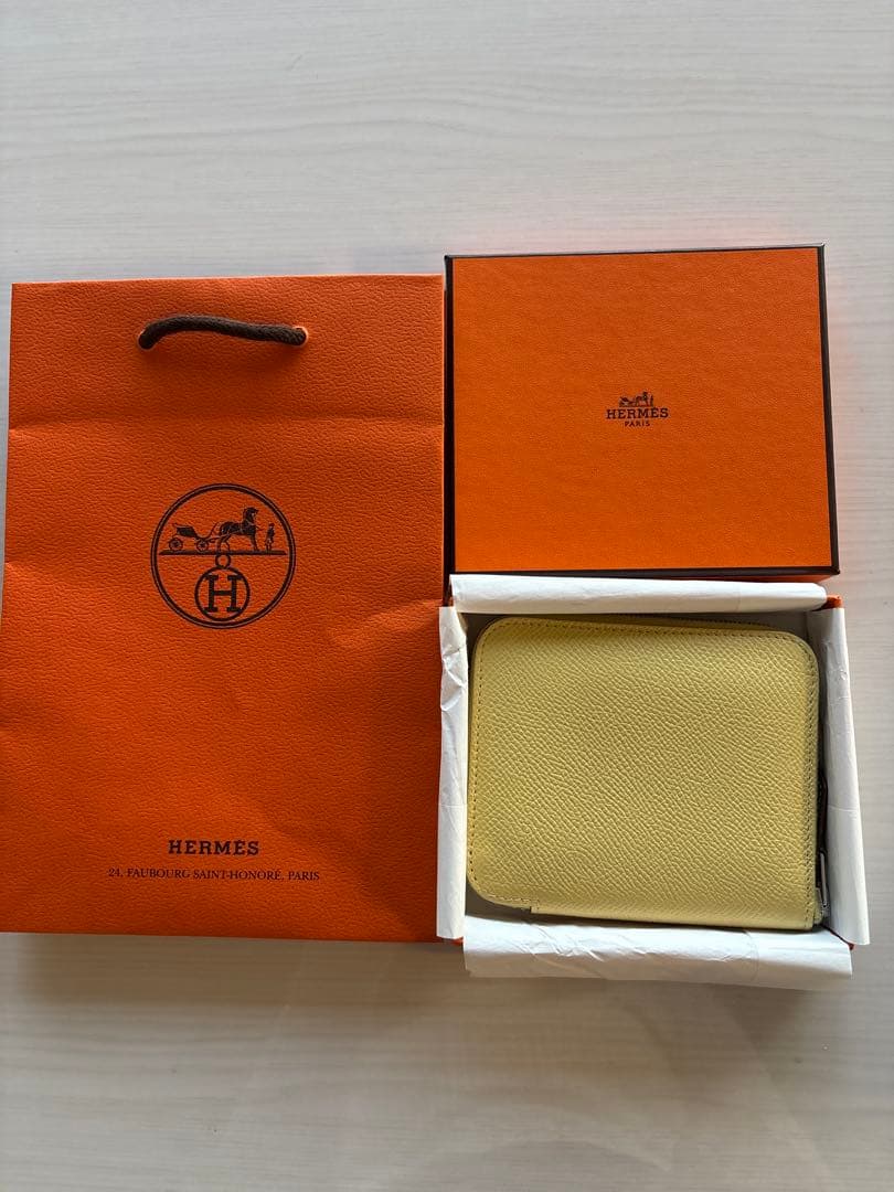 最終値下げ　 エルメス　シルクインコンパクト　イエロー