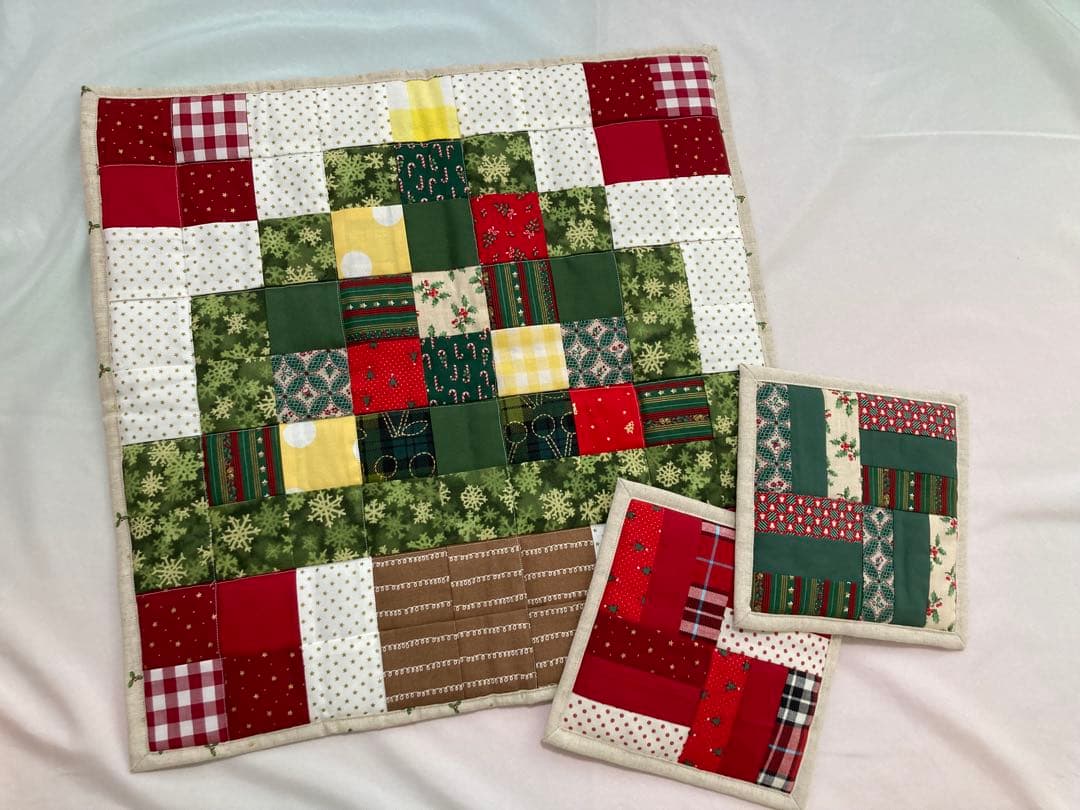 クリスマスパッチワークキルトまとめて　ハンドメイド